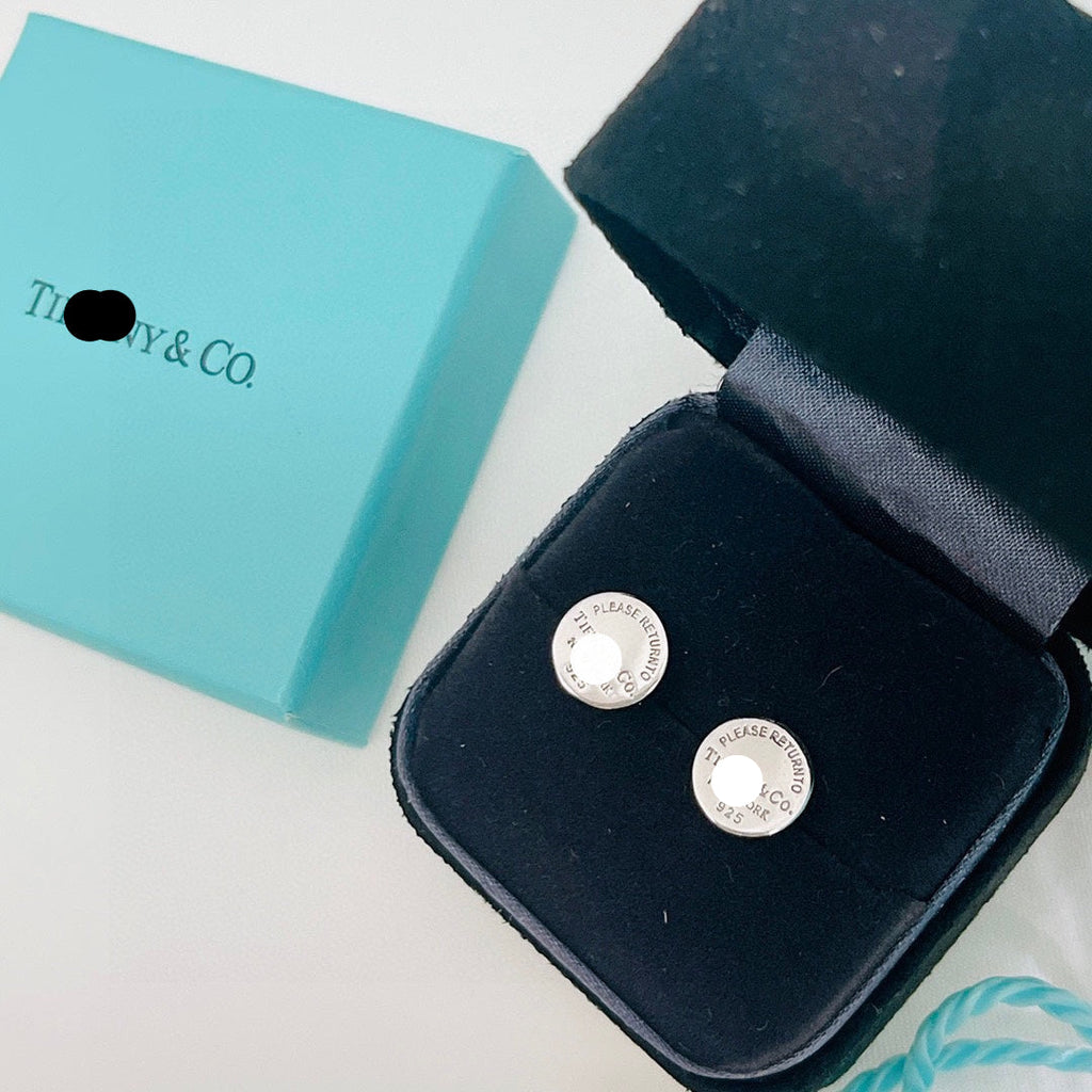 18K Return to Circle Stud Earrings