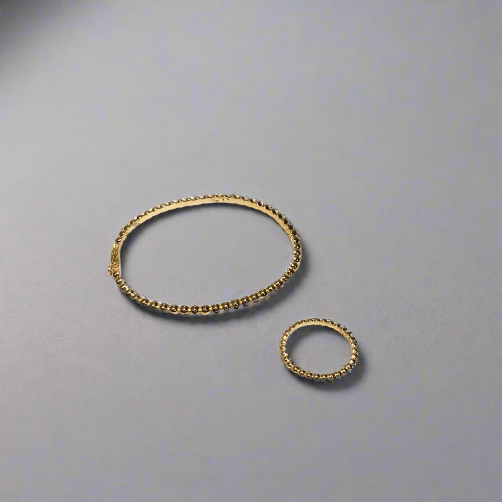 18K Perlée Pearls Bracelet