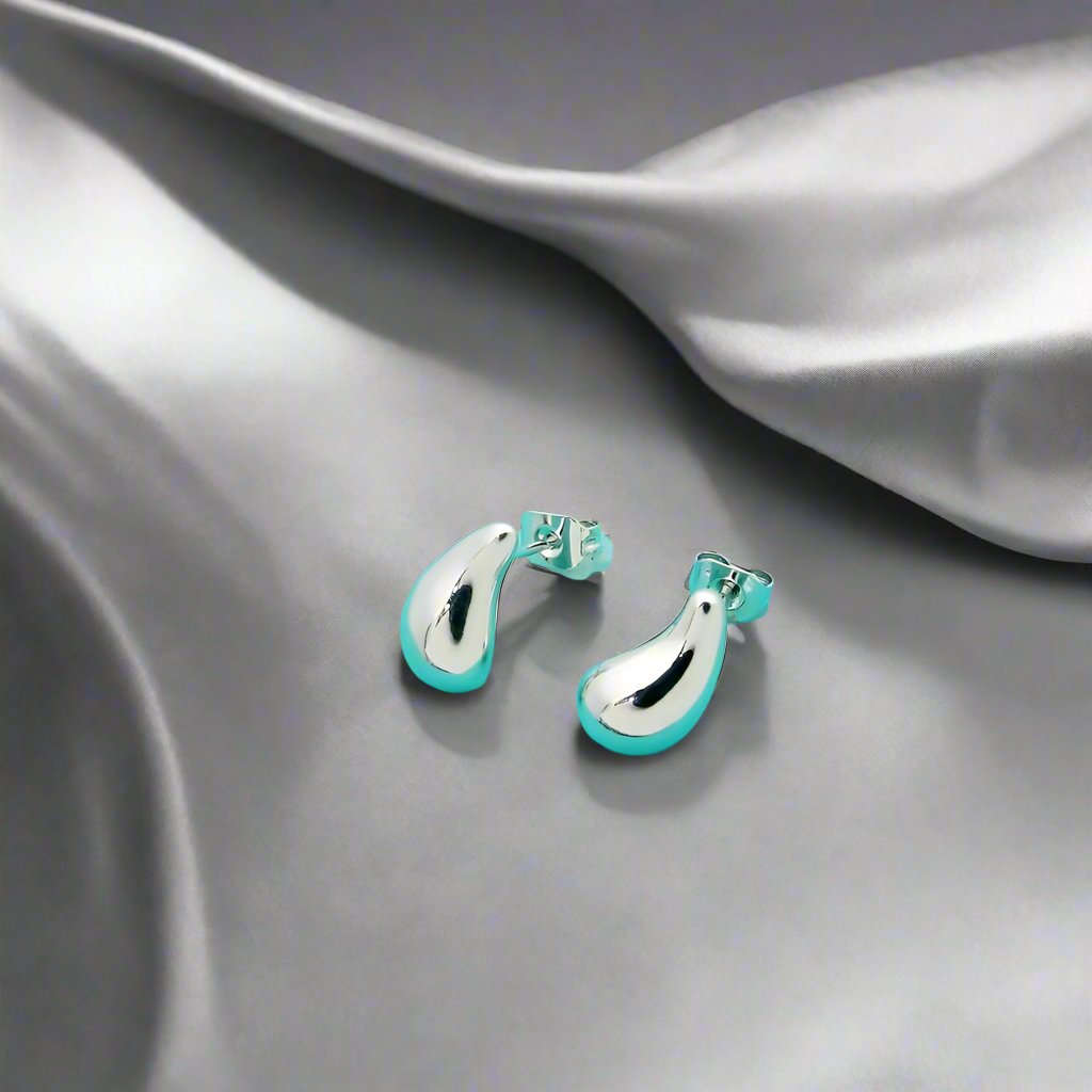 18K T Horn Earrings